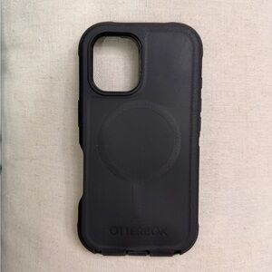 iPhone 16 OtterBox Midnight Black Phone Case with MagSafe